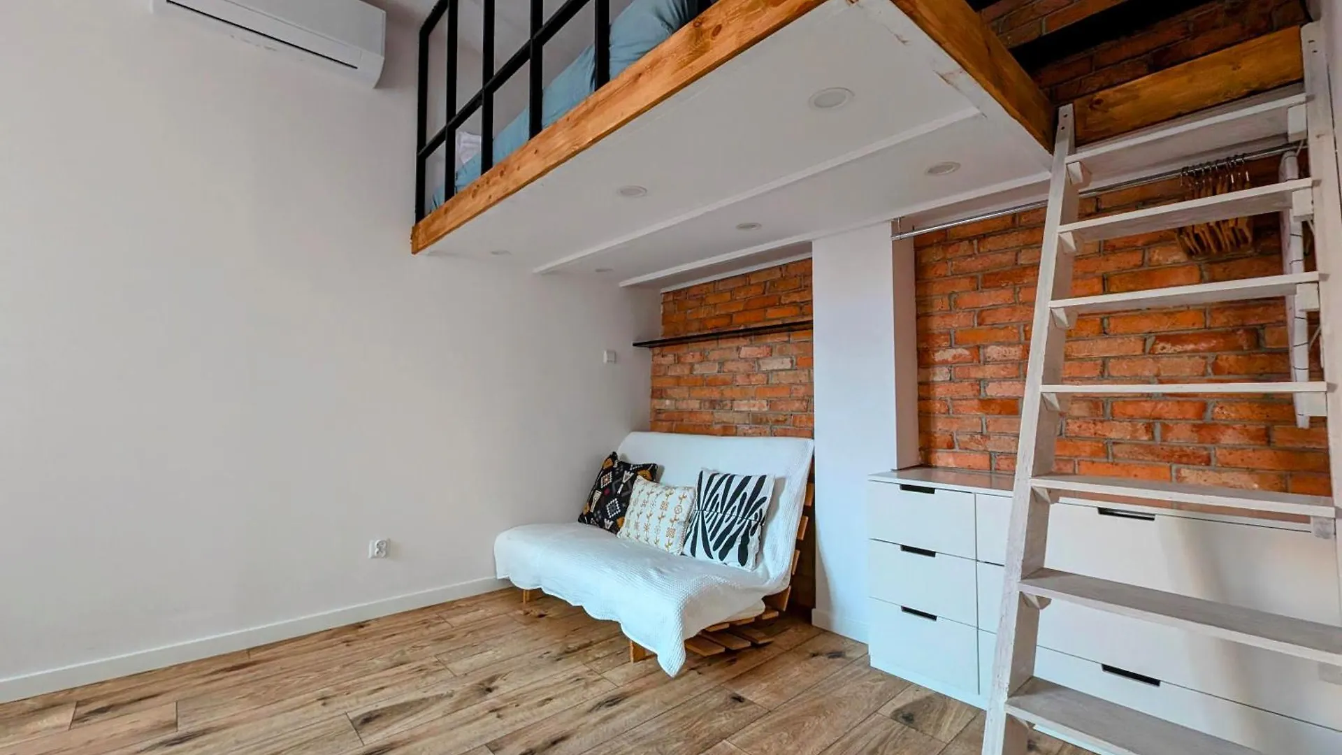 Apartment Dabrowskiego 15 By Homeprime Krakow Poland